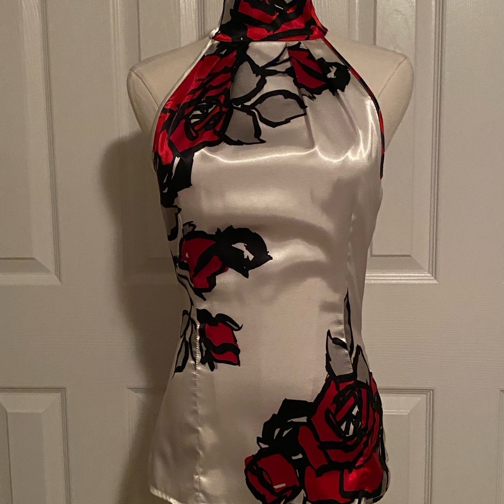 Le Chateau Sexy Shiny Night Out Top - White w/ Large Red Roses, Black Accent